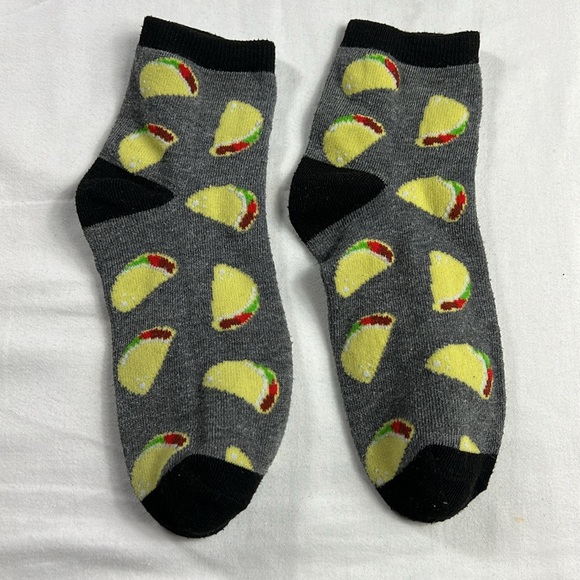 8 Pair Assorted Styles Socks - Picture 5 of 13